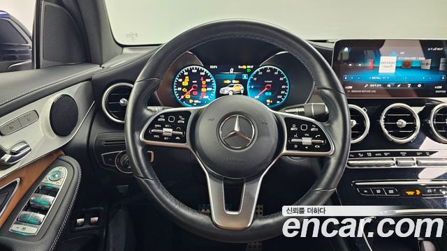 Mercedes-Benz GLC-Class 2022 — photo 19