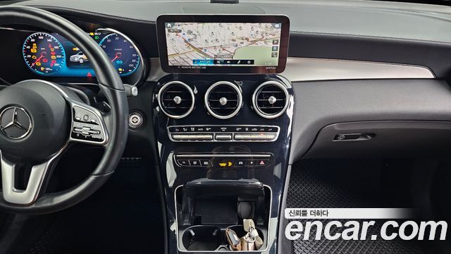 Mercedes-Benz GLC-Class 2022 — photo 26
