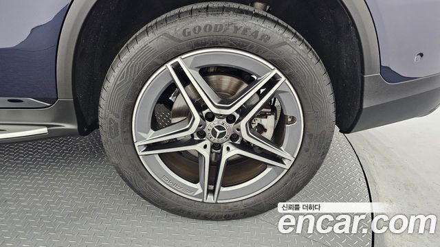 Mercedes-Benz GLC-Class 2022 — photo 7