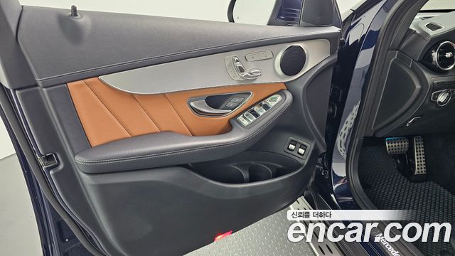Mercedes-Benz GLC-Class 2022 — photo 14