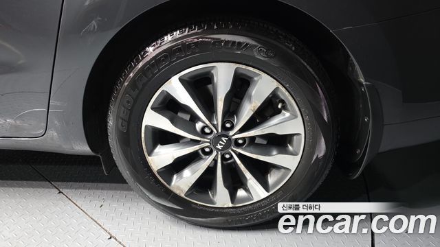 Kia Canival 2015 — photo 5