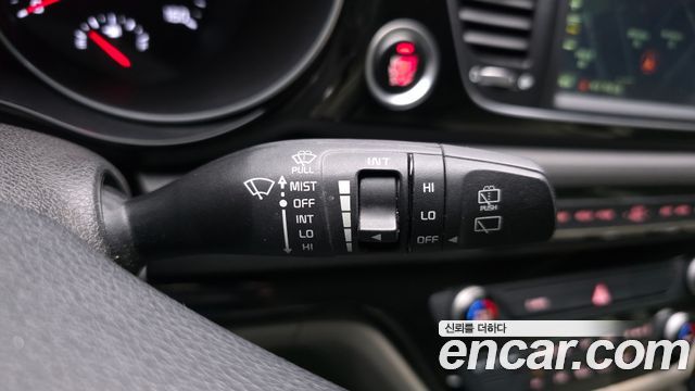 Kia Canival 2015 — photo 29