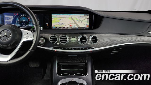 Mercedes-Benz S-Class 2019 — photo 14