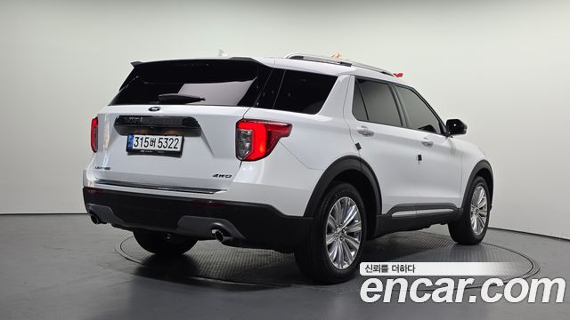 Ford Explorer 2021 — photo 2