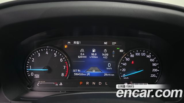Ford Explorer 2021 — photo 11