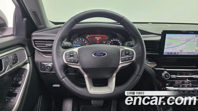 Ford Explorer 2021 — photo 20