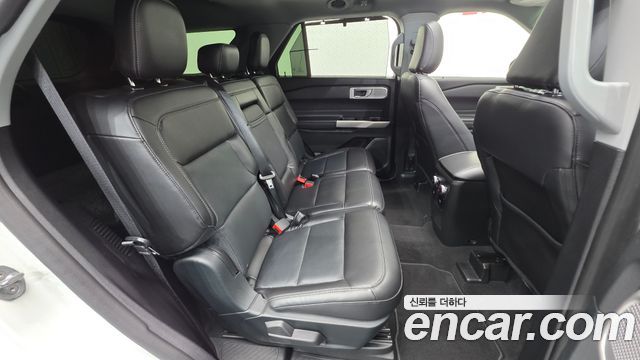 Ford Explorer 2021 — photo 25