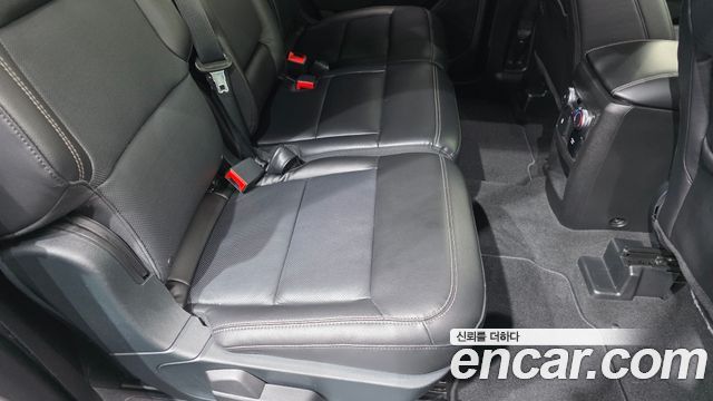 Ford Explorer 2021 — photo 16