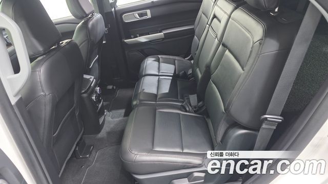 Ford Explorer 2021 — photo 27