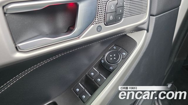 Ford Explorer 2021 — photo 31