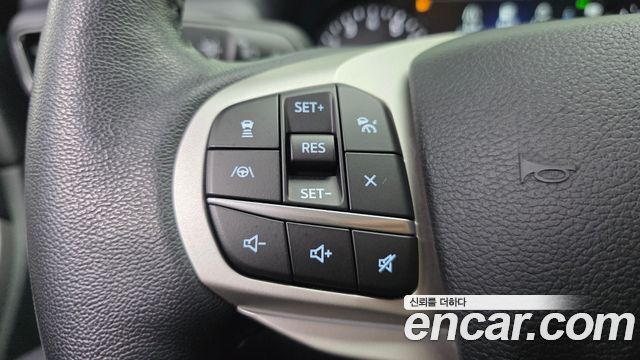Ford Explorer 2021 — photo 32