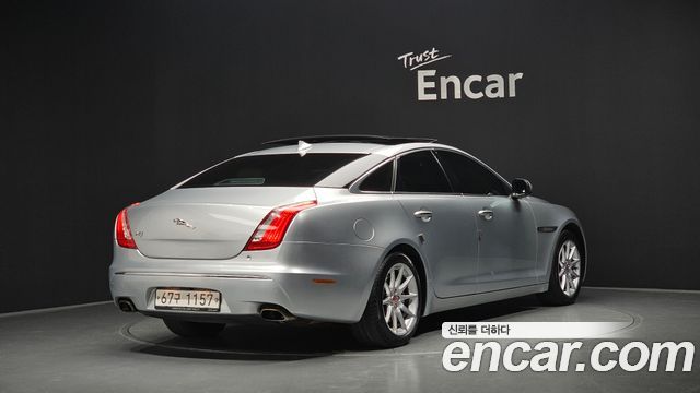 Jaguar XJ 2014 — photo 2