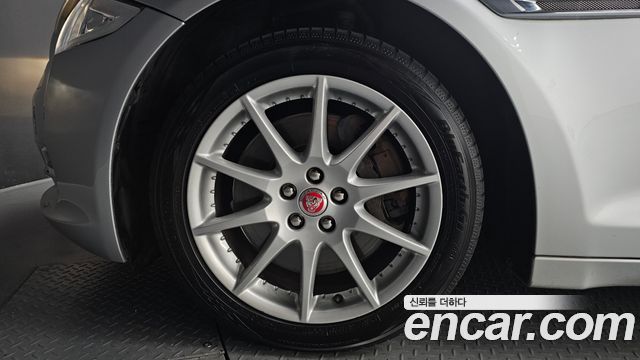 Jaguar XJ 2014 — photo 5
