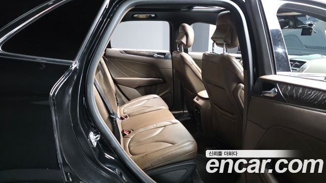 Lincoln MKC 2017 — photo 12