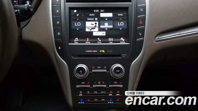 Lincoln MKC 2017 — photo 15
