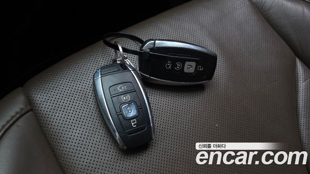 Lincoln MKC 2017 — photo 17