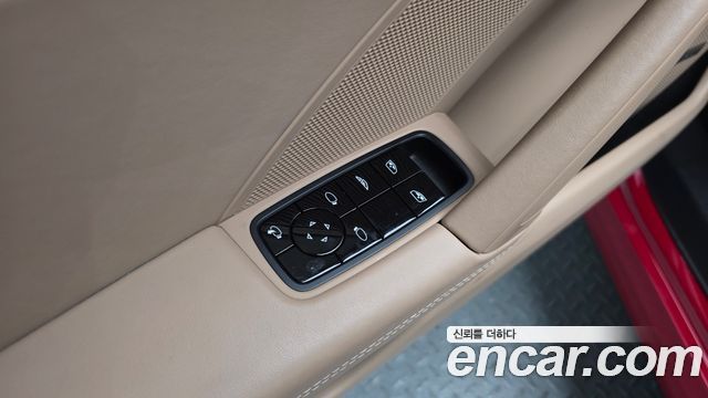 Porsche 911 2021 — photo 25