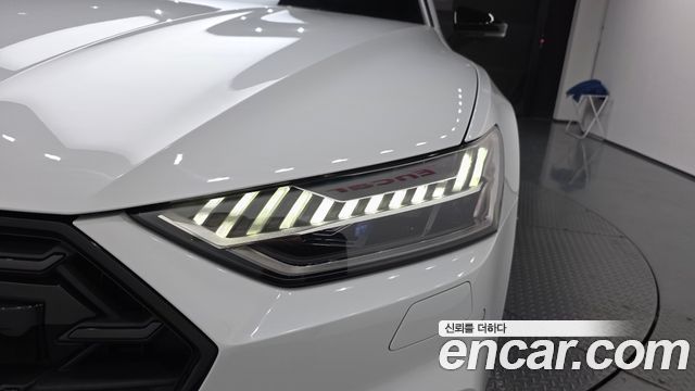 Audi A7 2025 — photo 8