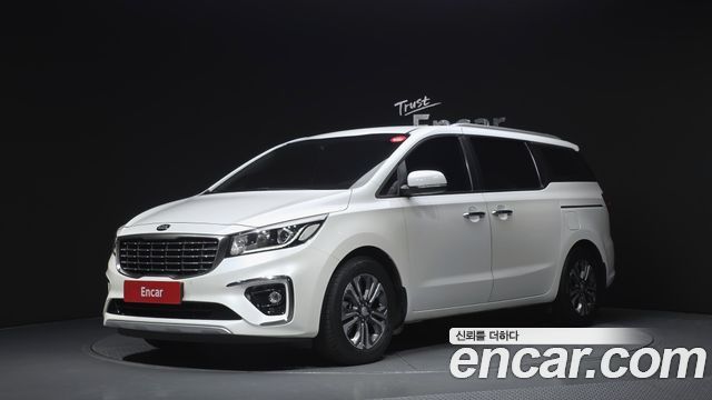 Kia Canival 2019 — photo 1