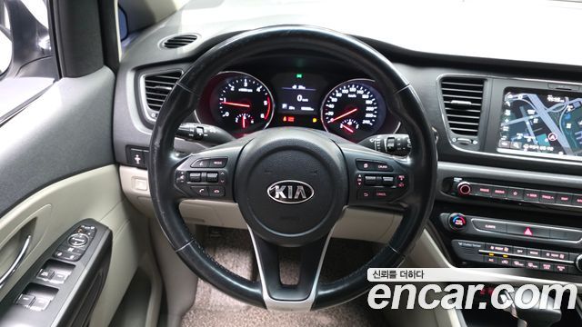Kia Canival 2019 — photo 19
