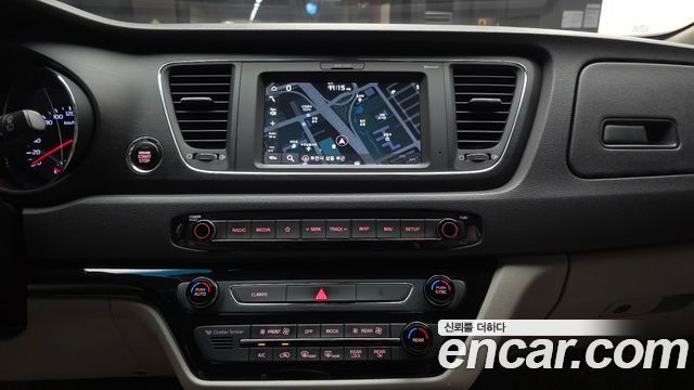 Kia Canival 2019 — photo 20