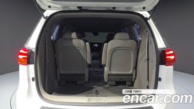 Kia Canival 2019 — photo 26