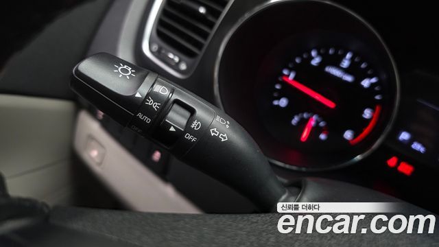 Kia Canival 2019 — photo 27