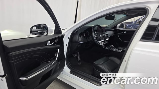 Kia Stinger 2021 — photo 13