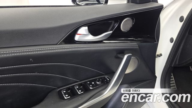Kia Stinger 2021 — photo 31