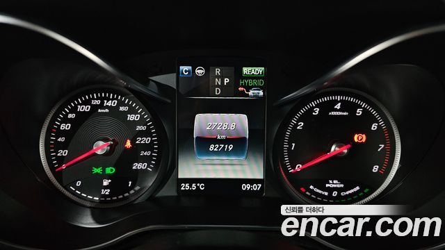 Mercedes-Benz GLC-Class 2018 — photo 11