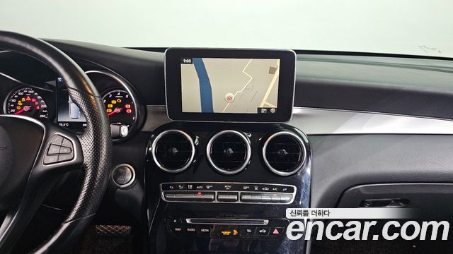 Mercedes-Benz GLC-Class 2018 — photo 18