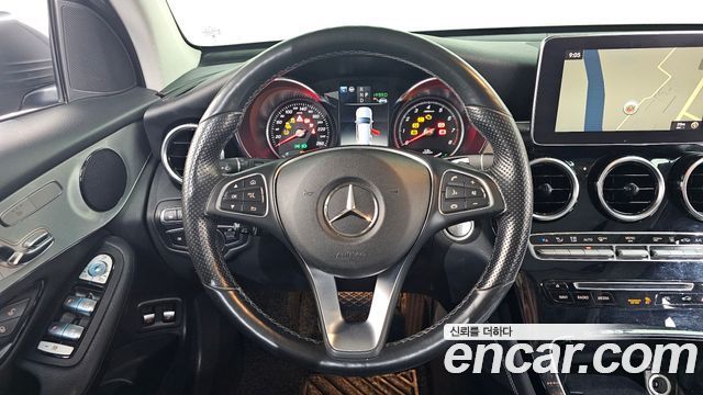Mercedes-Benz GLC-Class 2018 — photo 19