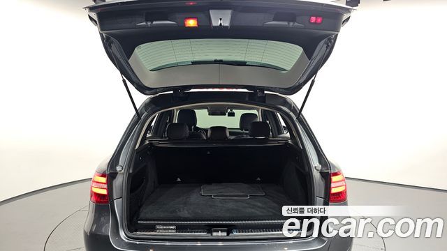 Mercedes-Benz GLC-Class 2018 — photo 23