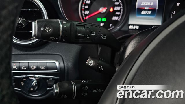 Mercedes-Benz GLC-Class 2018 — photo 28