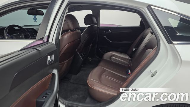 Hyundai Sonata 2017 — photo 18