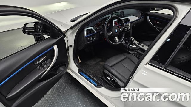 BMW 3-Series 2017 — photo 13