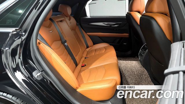 Cadillac CT6 2018 — photo 17