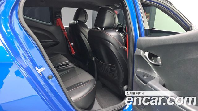 Hyundai Veloster 2018 — photo 11