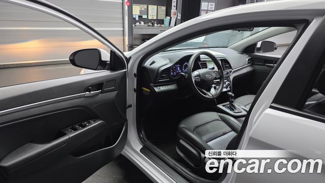 Hyundai AVANTE 2020 — photo 10