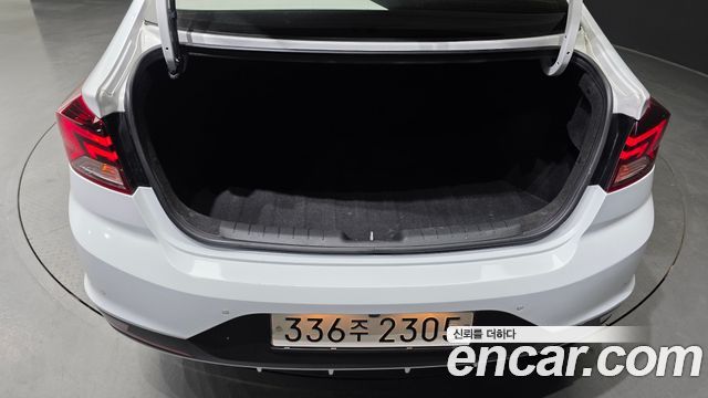 Hyundai AVANTE 2020 — photo 20