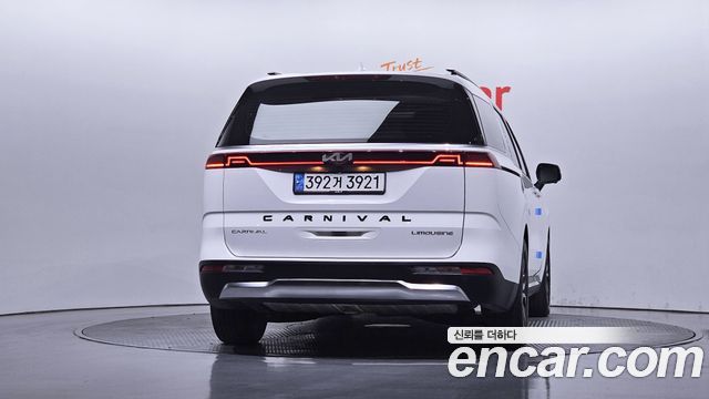Kia Canival 2021 — photo 4