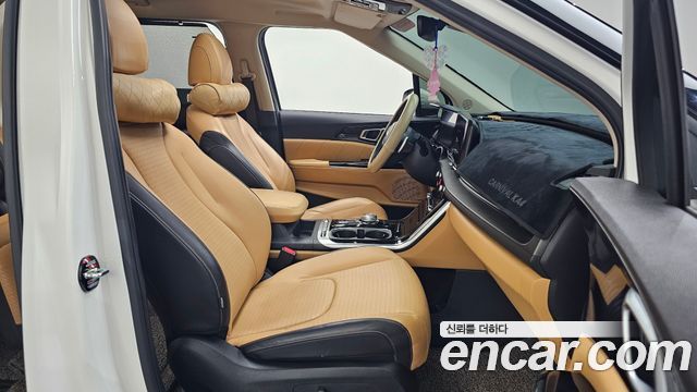 Kia Canival 2021 — photo 17