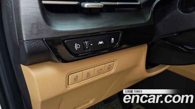 Kia Canival 2021 — photo 22
