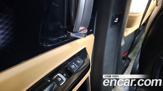 Kia Canival 2021 — photo 28