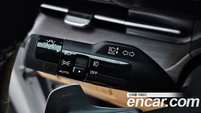 Kia Canival 2021 — photo 29