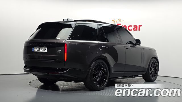 Land Rover Range Rover 2023 — photo 2