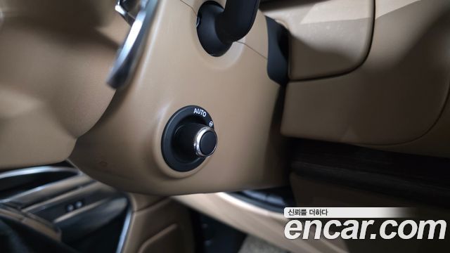 Land Rover Range Rover 2023 — photo 39