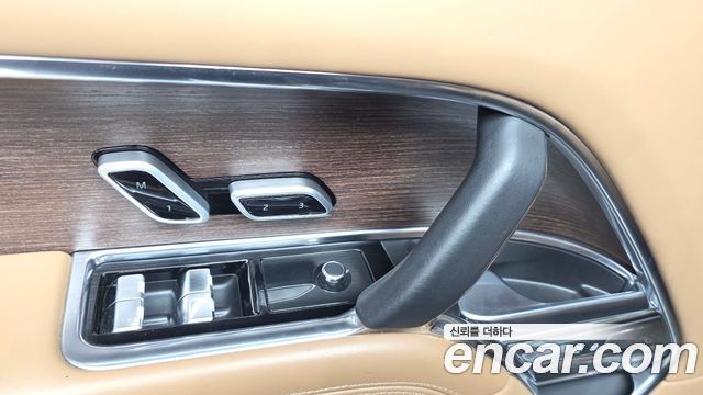Land Rover Range Rover 2023 — photo 42