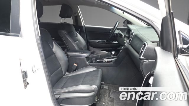 Kia Sportage 2016 — photo 11
