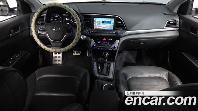 Hyundai AVANTE 2017 — photo 7